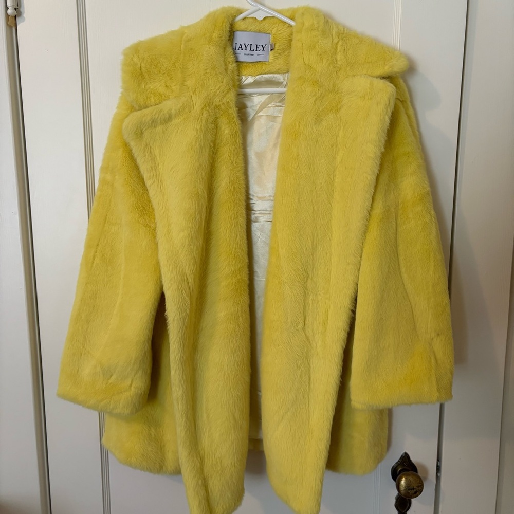 Jayley Women's Vibrant Yellow Teddy Jacket